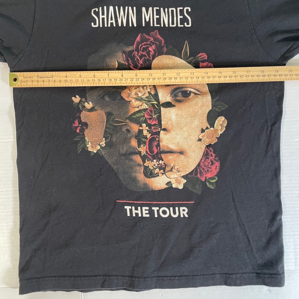 Shawn Mendes The Tour Black Graphic T Shirt Men's Size‎ Medium - Picture 3 of 5